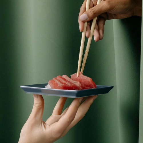 Tonijn sashimi snijden